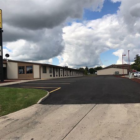 Super 9 Motel Troy Екстериор снимка
