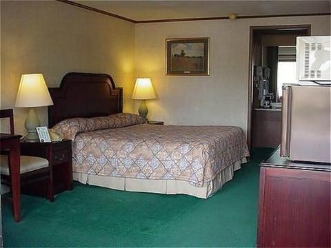 Super 9 Motel Troy Екстериор снимка