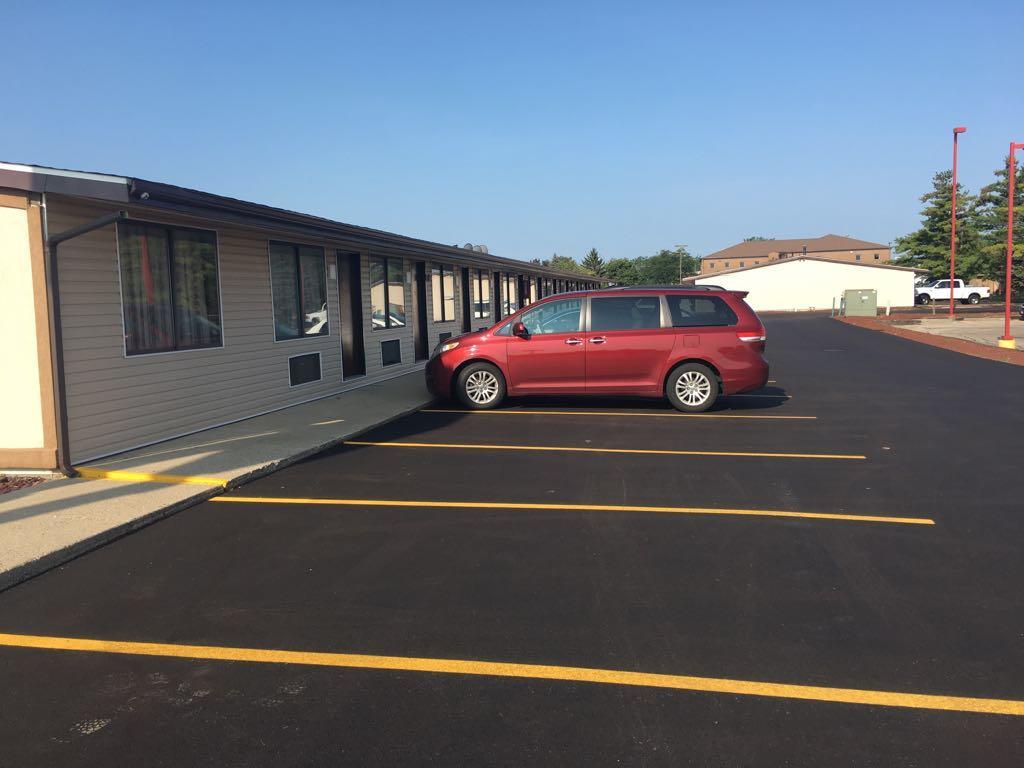 Super 9 Motel Troy Екстериор снимка
