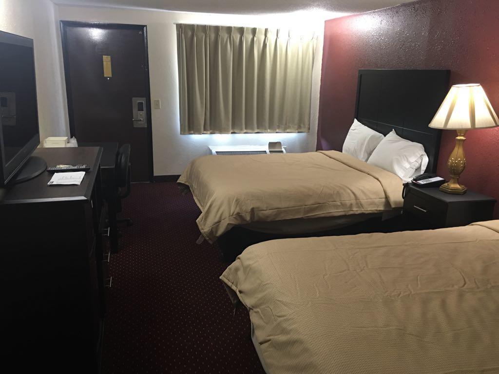 Super 9 Motel Troy Екстериор снимка