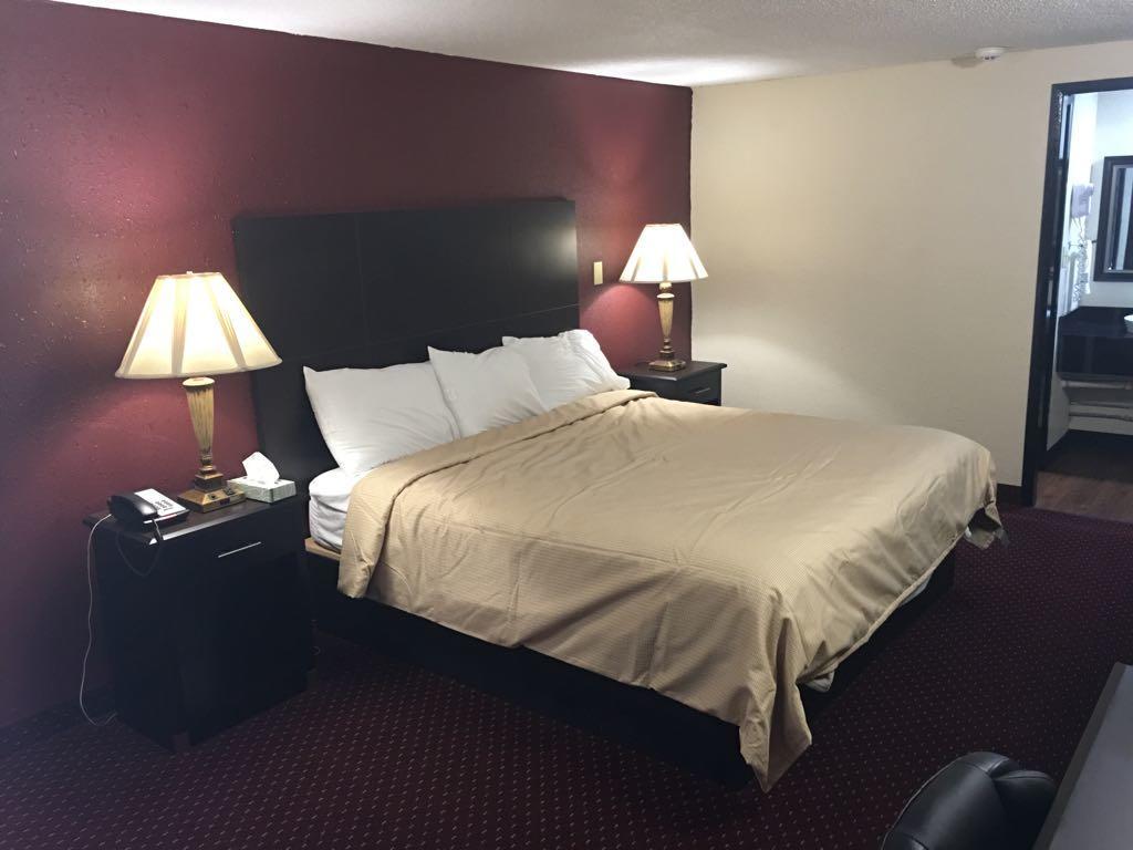 Super 9 Motel Troy Екстериор снимка