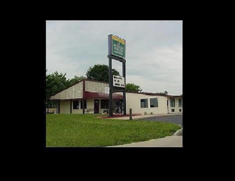 Super 9 Motel Troy Екстериор снимка